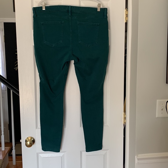 🌼GAP GREEN LEGGING JEANS🌼 - Picture 3 of 5